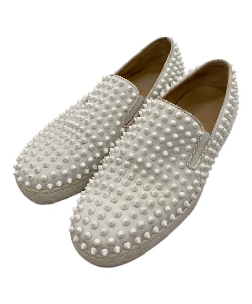 Christian Louboutin（クリスチャン・ルブタン）Christian Louboutin (クリスチャン・ルブタン) スタッズスリッポン ホワイト サイズ:40の古着・服飾アイテム