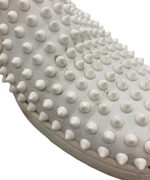 Christian Louboutin（クリスチャン・ルブタン）Christian Louboutin (クリスチャン・ルブタン) スタッズスリッポン ホワイト サイズ:40の古着・服飾アイテム