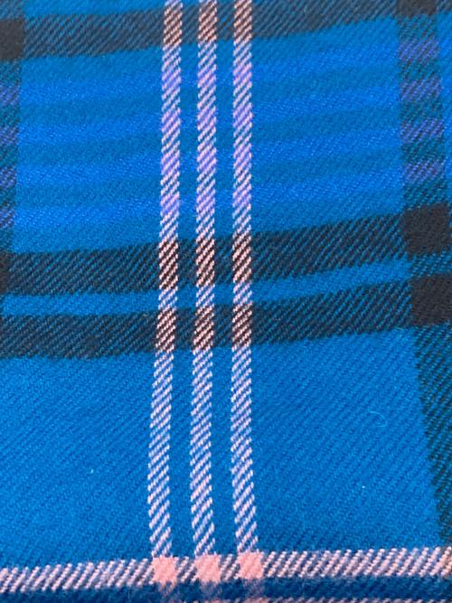 JOHNSTONS OF ELGIN（ジョンストンズオブエルガン）JOHNSTONS OF ELGIN (ジョンストンズオブエルガン) green label relaxing (グリーンレーベルリラクシング) チェックマフラー ブルーの古着・服飾アイテム