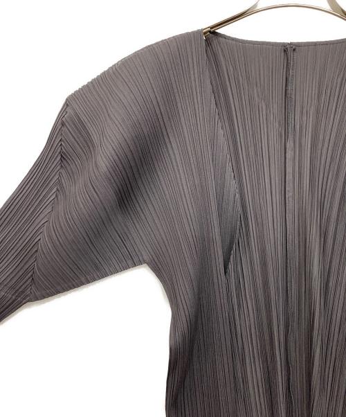ISSEY MIYAKE（イッセイミヤケ）ISSEY MIYAKE (イッセイミヤケ) プリーツカーディガン グレー サイズ:Lの古着・服飾アイテム
