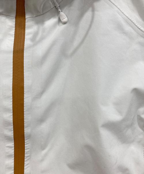 MAMMUT（マムート）MAMMUT (マムート) マウンテンパーカー ホワイト サイズ:Sの古着・服飾アイテム