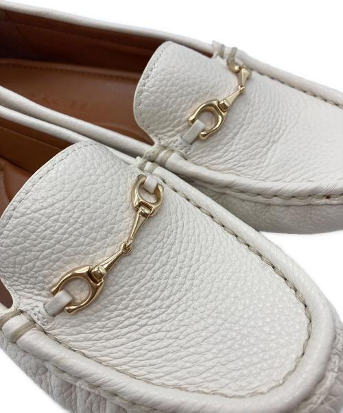 COACH（コーチ）COACH (コーチ) ローファー/	FG4581 アイボリー サイズ:SIZE　5.5の古着・服飾アイテム