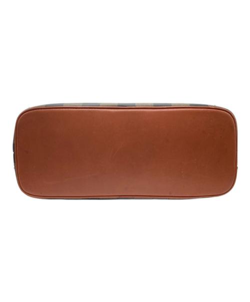 FENDI（フェンディ）FENDI (フェンディ) PVCレザーハンドバッグ ベージュの古着・服飾アイテム