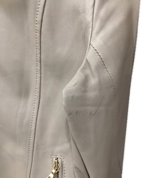 any Sis（エニィスィス）any Sis (エニィスィス) ノーカラーラムレザージャケット ベージュ サイズ:3の古着・服飾アイテム