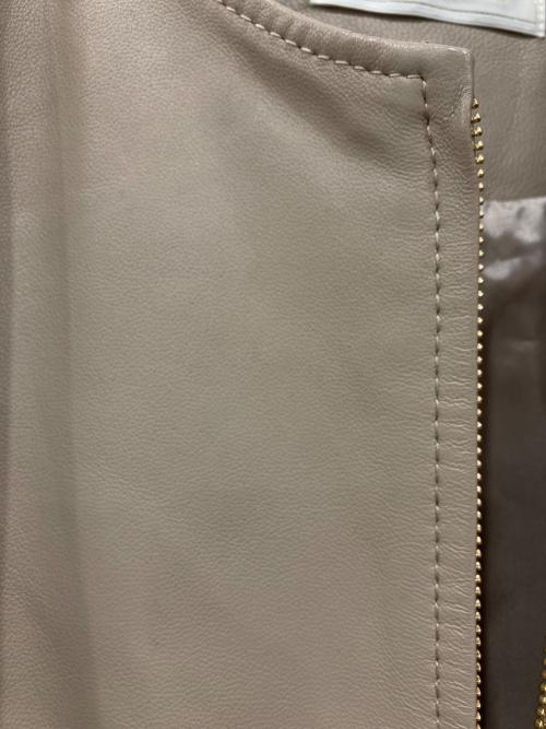 any Sis（エニィスィス）any Sis (エニィスィス) ノーカラーラムレザージャケット ベージュ サイズ:3の古着・服飾アイテム