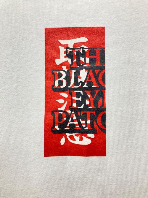 THE BLACK EYE PATCH（ブラックアイパッチ）THE BLACK EYE PATCH (ブラックアイパッチ) 取扱注意ロゴTシャツ ホワイト サイズ:Lの古着・服飾アイテム