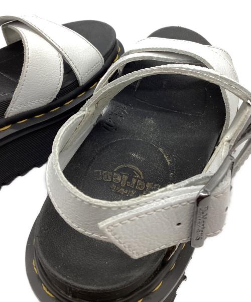 Dr.Martens（ドクターマーチン）Dr.Martens (ドクターマーチン) VOSS Ⅱ QUAD / ヴォス 2 クアッド ホワイト サイズ:UK3の古着・服飾アイテム