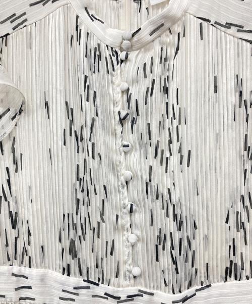 FRAY ID（フレイ アイディー）FRAY ID (フレイ アイディー) シフォンプリーツプリントワンピース ホワイト サイズ:1の古着・服飾アイテム
