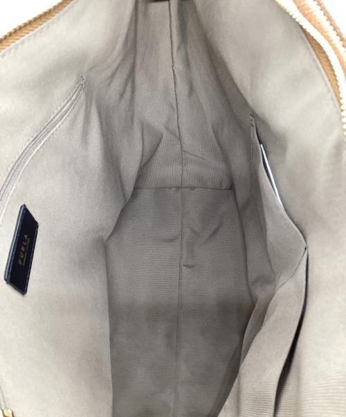 FURLA（フルラ）FURLA (フルラ) ホーボーショルダーバッグ ブラウンの古着・服飾アイテム