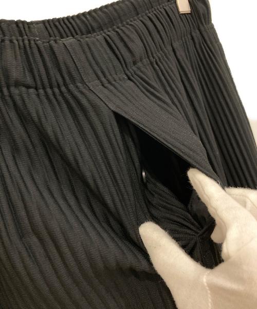 HOMME PLISSE ISSEY MIYAKE（オム プリッセ イッセイ ミヤケ）HOMME PLISSE ISSEY MIYAKE (オム プリッセ イッセイ ミヤケ) プリーツパンツ ブラック サイズ:3の古着・服飾アイテム