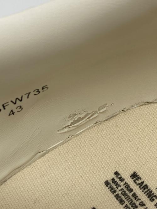 Maison MIHARA YASUHIRO（メゾン ミハラ ヤスヒロ）Maison MIHARA YASUHIRO (メゾン ミハラ ヤスヒロ) ローカットスニーカー ホワイト サイズ:43の古着・服飾アイテム