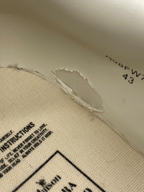 Maison MIHARA YASUHIRO（メゾン ミハラ ヤスヒロ）Maison MIHARA YASUHIRO (メゾン ミハラ ヤスヒロ) ローカットスニーカー ホワイト サイズ:43の古着・服飾アイテム