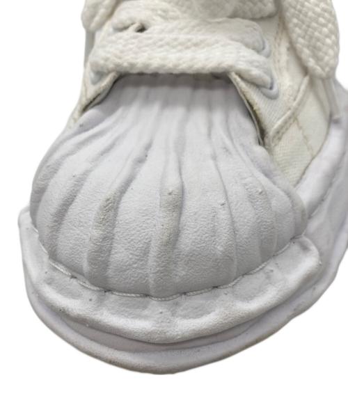 Maison MIHARA YASUHIRO（メゾン ミハラ ヤスヒロ）Maison MIHARA YASUHIRO (メゾン ミハラ ヤスヒロ) ローカットスニーカー ホワイト サイズ:43の古着・服飾アイテム