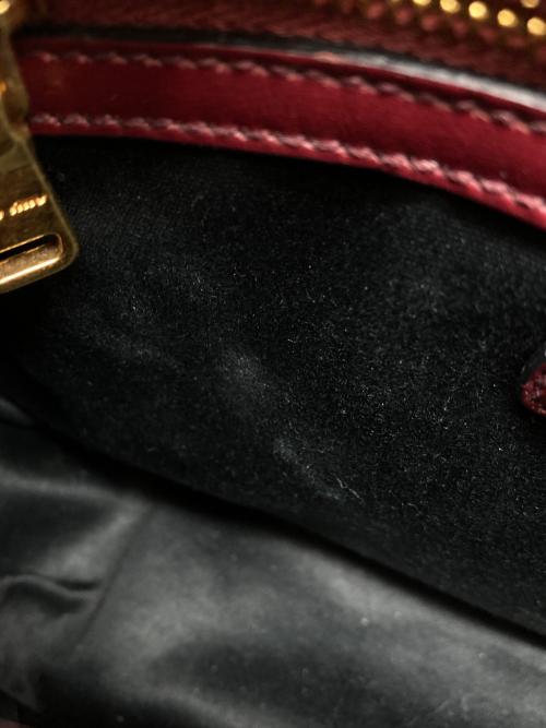 MIU MIU（ミュウミュウ）MIU MIU (ミュウミュウ) チェーンショルダーバッグ ボルドーの古着・服飾アイテム