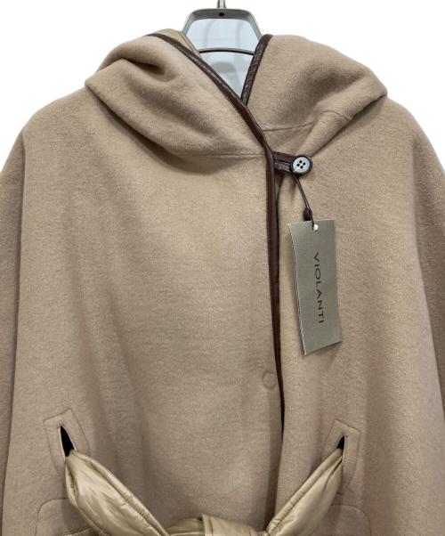 VIOLANTI（ヴィオランティー）VIOLANTI (ヴィオランティー) フーデッドポンチョコート ベージュ サイズ:S 未使用品の古着・服飾アイテム