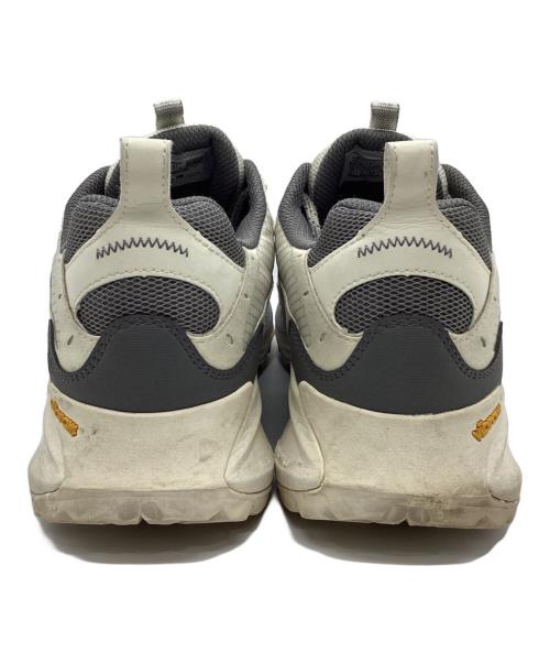 MERRELL（メレル）MERRELL (メレル) ローカットスニーカー グレーホワイト サイズ:28.5CMの古着・服飾アイテム