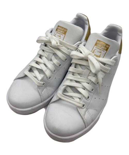 adidas（アディダス）adidas (アディダス) スニーカー ホワイト サイズ:24cmの古着・服飾アイテム