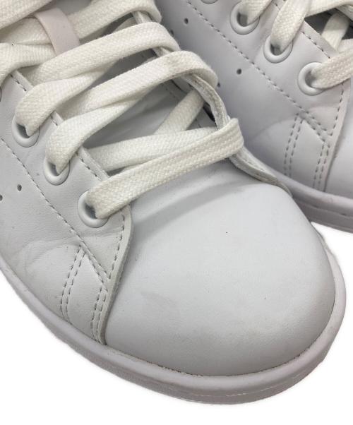 adidas（アディダス）adidas (アディダス) スニーカー ホワイト サイズ:24cmの古着・服飾アイテム