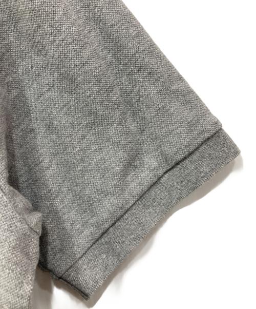 maison kitsune（メゾンキツネ）MAISON KITSUNE (メゾンキツネ) フォックスヘッドレギュラーポロシャツ グレー サイズ:Lの古着・服飾アイテム
