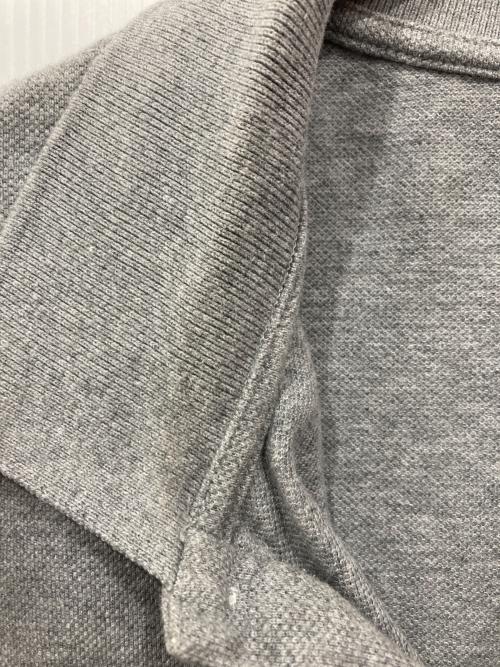 maison kitsune（メゾンキツネ）MAISON KITSUNE (メゾンキツネ) フォックスヘッドレギュラーポロシャツ グレー サイズ:Lの古着・服飾アイテム