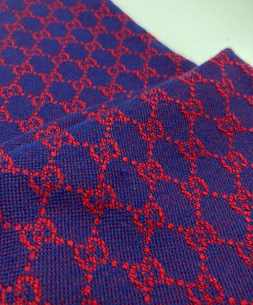 GUCCI（グッチ）GUCCI (グッチ) GGジャガードウールマフラー レッドの古着・服飾アイテム