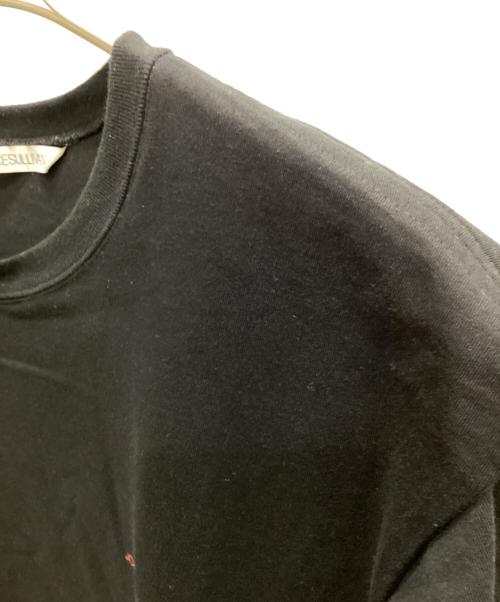 JOHN LAWRENCE SULLIVAN（ジョン ローレンス サリバン）JOHN LAWRENCE SULLIVAN (ジョン ローレンス サリバン) タックショルダーTシャツ ブラック サイズ:Lの古着・服飾アイテム