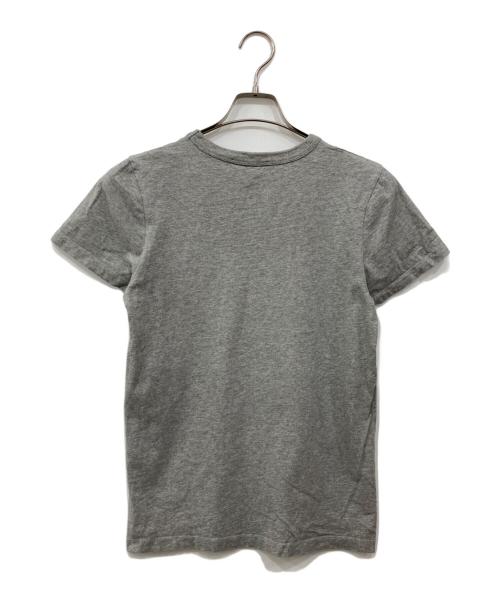 maison kitsune（メゾンキツネ）MAISON KITSUNE (メゾンキツネ) ワンポイントTシャツ グレー サイズ:Sの古着・服飾アイテム
