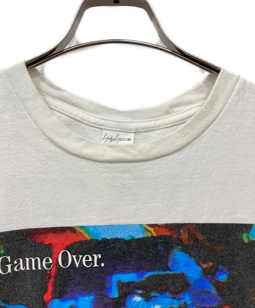 SUPREME（シュプリーム）SUPREME (シュプリーム) YOHJI YAMAMOTO (ヨウジヤマモト) GAMEOVER プリントTシャツ ホワイト サイズ:Mの古着・服飾アイテム
