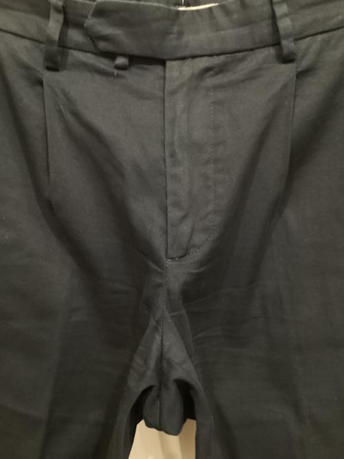 giab's ARCHIVIO（ジャブス アルキヴィオ）giab's ARCHIVIO (ジャブス アルキヴィオ) ワンプリーツパンツ ネイビー サイズ:44の古着・服飾アイテム