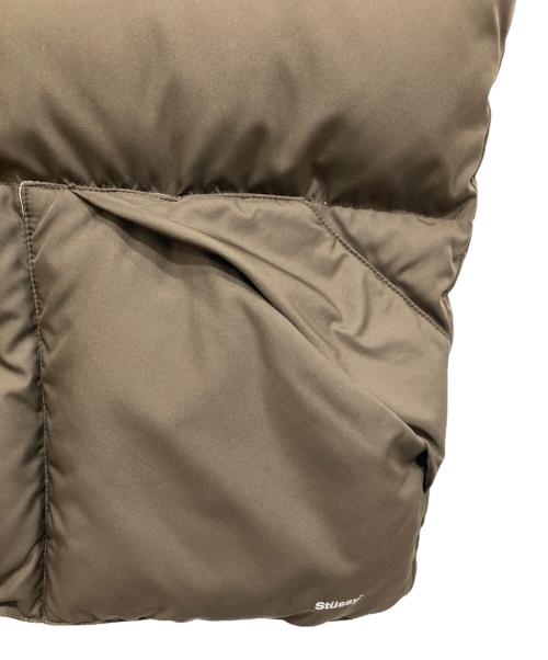 stussy（ステューシー）stussy (ステューシー) ダウンベスト ブラウン サイズ:Mの古着・服飾アイテム