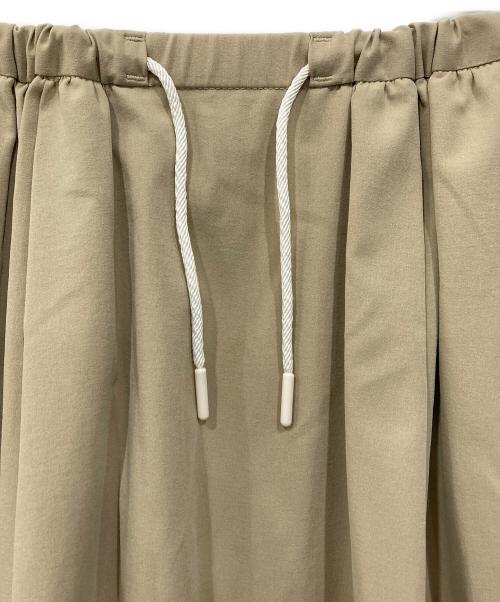 HELLY HANSEN（ヘリーハンセン）HELLY HANSEN (ヘリーハンセン) スカイリム スカート ベージュ サイズ:Sの古着・服飾アイテム