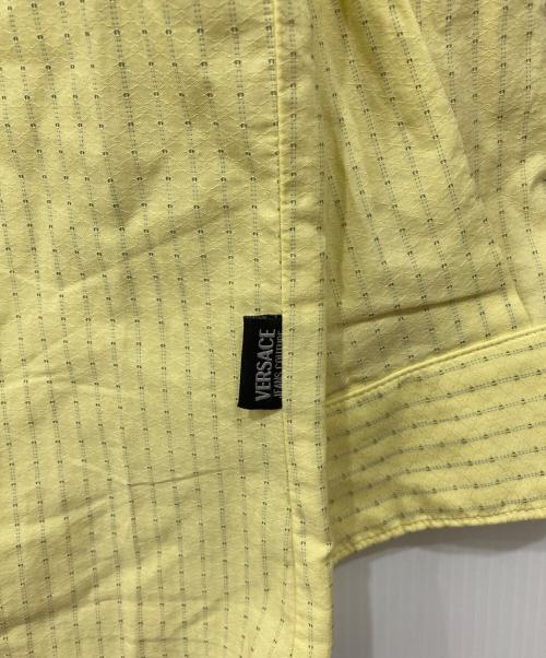 VERSACE JEANS COUTURE（ヴェルサーチ ジーンズクチュール）VERSACE JEANS COUTURE (ヴェルサーチ ジーンズクチュール) ストライプシャツ イエロー サイズ:Lの古着・服飾アイテム