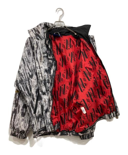 UMBRO（アンブロ）UMBRO (アンブロ) ナイロンジャケット ホワイト×グレー サイズ:Mの古着・服飾アイテム