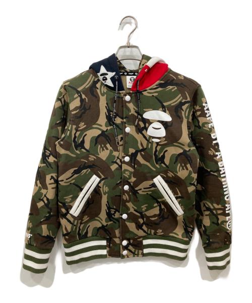 Aape BY A BATHING APE（エーエイプ バイ アベイシングエイプ）Aape BY A BATHING APE (エーエイプ バイ アベイシングエイプ) カモ柄フーデッドスタジャン グリーン サイズ:Sの古着・服飾アイテム