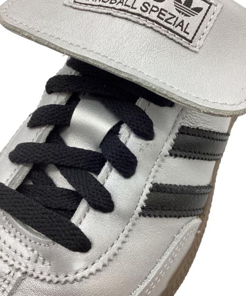 adidas（アディダス）adidas (アディダス) ローカットスニーカー グレー サイズ:23.5cmの古着・服飾アイテム