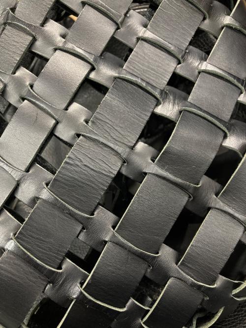 A VACATION（ア ヴァケーション）A VACATION (ア ヴァケーション) BEEHIVEショルダーバッグ ブラックの古着・服飾アイテム