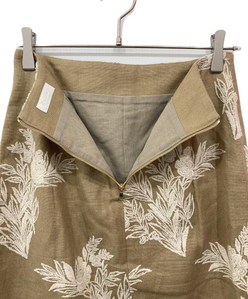 BALLSEY（ボールジィ）BALLSEY (ボールジィ) リネンコットンエンブロイダリー Iラインスカート ベージュ×ホワイト サイズ:34の古着・服飾アイテム