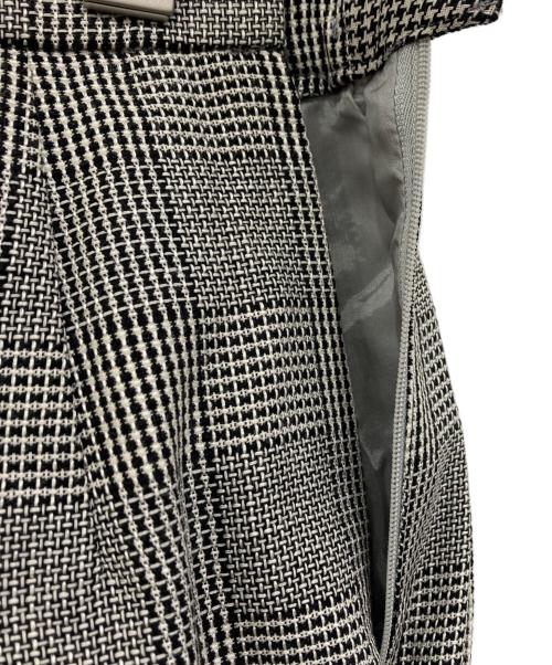 Yves Saint Laurent（イヴサンローラン）Yves Saint Laurent (イヴサンローラン) スカートスーツ グレー サイズ:36の古着・服飾アイテム