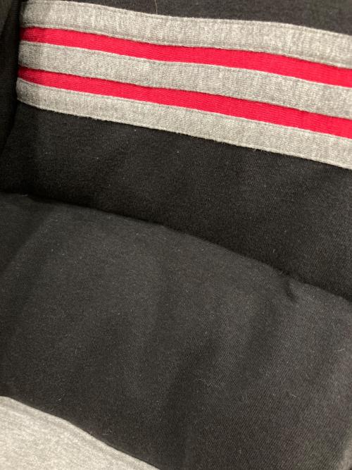 adidas（アディダス）adidas (アディダス) ダウンジャケット グレー×レッド サイズ:SIZE M~Lの古着・服飾アイテム