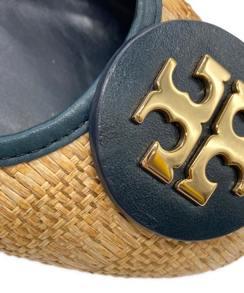TORY BURCH（トリーバーチ）TORY BURCH (トリーバーチ) 編み込みフラットシューズ ベージュ サイズ:8Mの古着・服飾アイテム