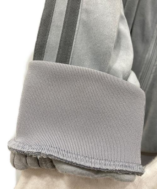 adidas（アディダス）adidas (アディダス) ベロアトラックジャケット グレー サイズ:Mの古着・服飾アイテム