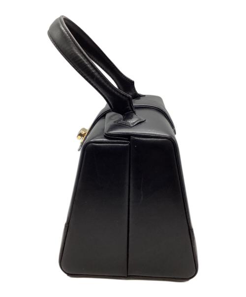 Vivienne Westwood（ヴィヴィアンウエストウッド）Vivienne Westwood (ヴィヴィアンウエストウッド) バニティバッグ ブラックの古着・服飾アイテム