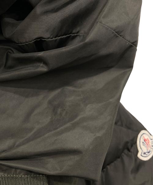 MONCLER（モンクレール）MONCLER (モンクレール) SERRE / フリルダウンジャケット ダークグリーン サイズ:00の古着・服飾アイテム