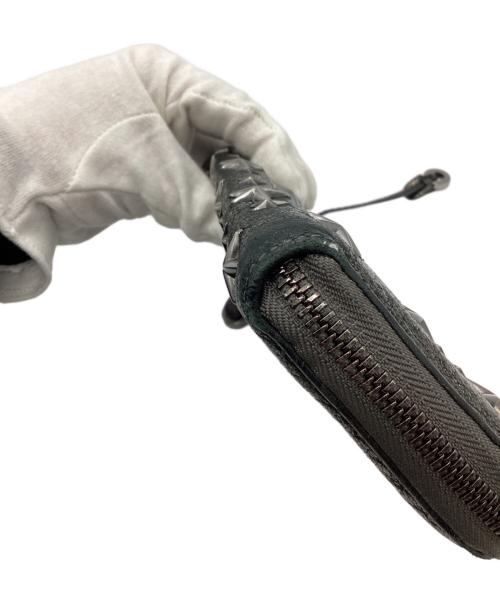 JIMMY CHOO（ジミーチュウ）JIMMY CHOO (ジミーチュウ) スタースタッズウォレット グレーの古着・服飾アイテム