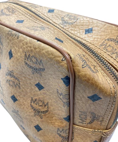 MCM（エムシーエム）MCM (エムシーエム) セカンドバッグ ベージュの古着・服飾アイテム