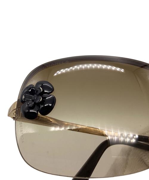 CHANEL（シャネル）CHANEL (シャネル) フレームレス カメリア サングラス ブラウン サイズ:不明の古着・服飾アイテム