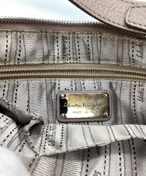 Salvatore Ferragamo（サルヴァトーレ フェラガモ）Salvatore Ferragamo (サルヴァトーレ フェラガモ) ガンチーニワンショルダーバッグ ピンクの古着・服飾アイテム