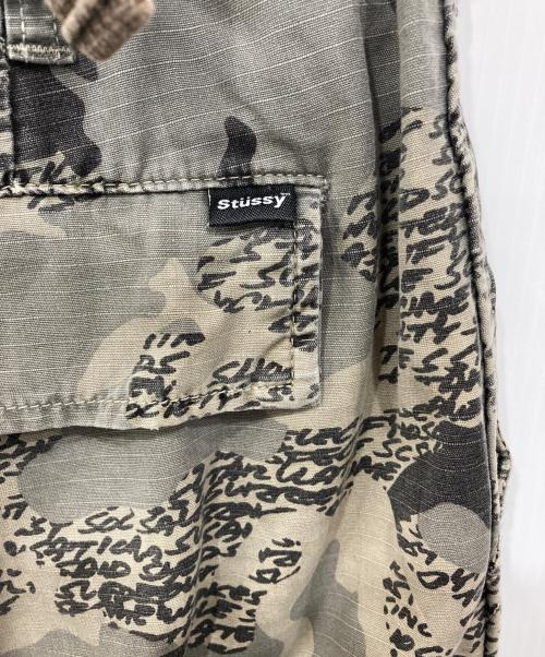 stussy（ステューシー）stussy (ステューシー) カモフラカーゴショーツ カーキ サイズ:32の古着・服飾アイテム