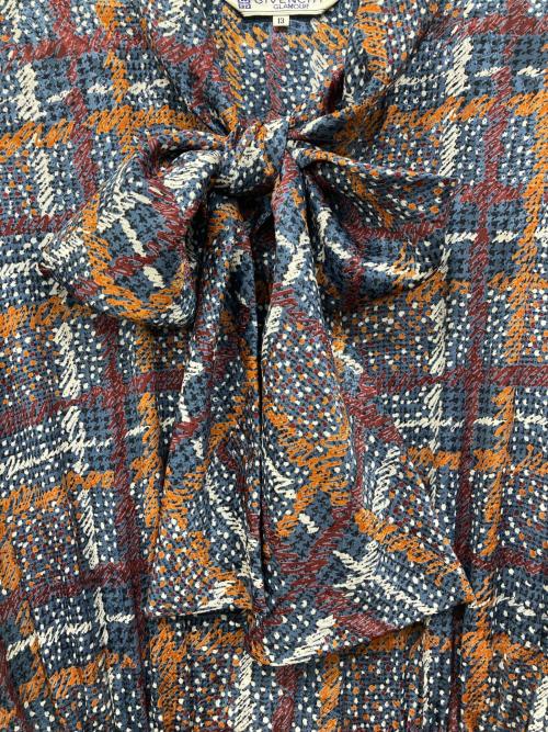 GIVENCHY GLAMOUR（ジバンシーグラマー）GIVENCHY GLAMOUR (ジバンシーグラマー) 総柄ボウタイワンピース マルチカラー サイズ:13の古着・服飾アイテム