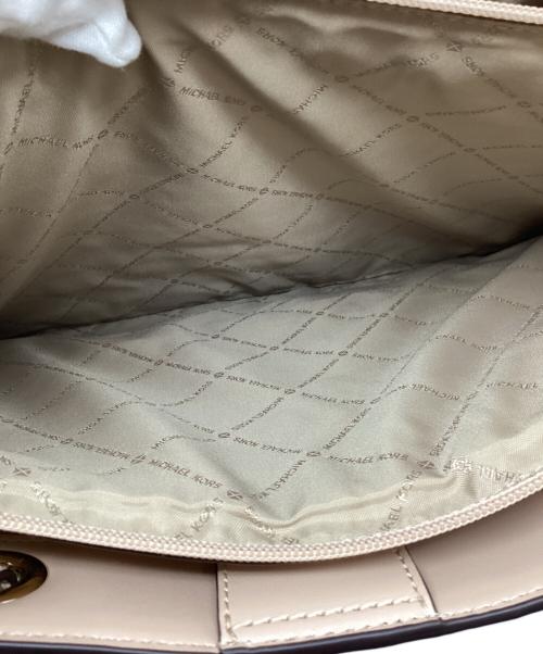 MICHAEL KORS（マイケル・コース）MICHAEL KORS (マイケル・コース) ジェットセットトラベルトートバッグ ベージュの古着・服飾アイテム